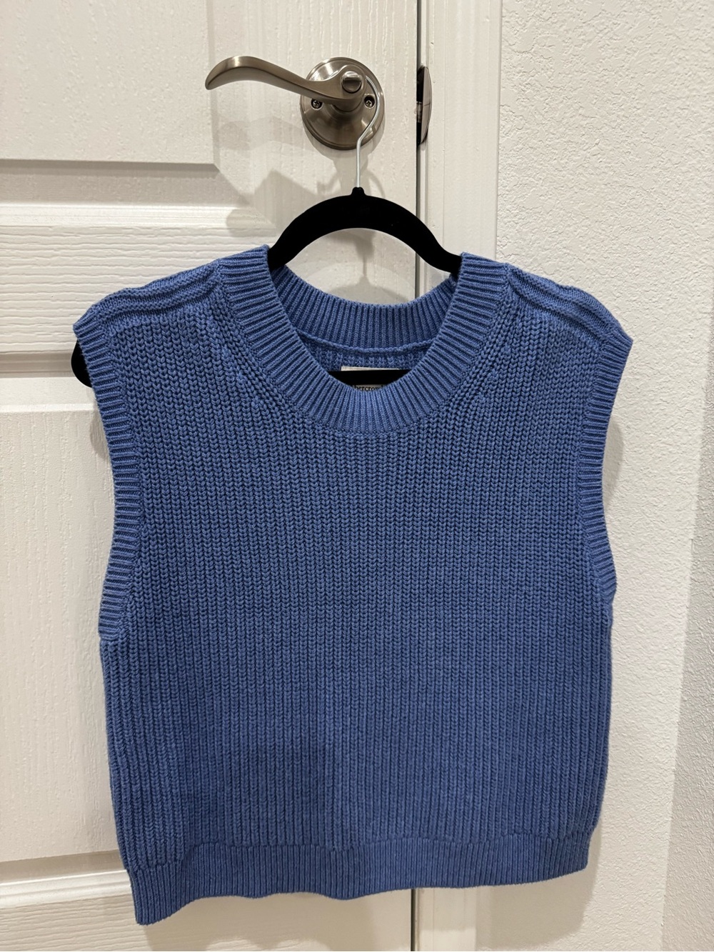 Abercrombie & Fitch Royal Blue Ribbed Crewneck Sweater Vest - Picture 3 of 4